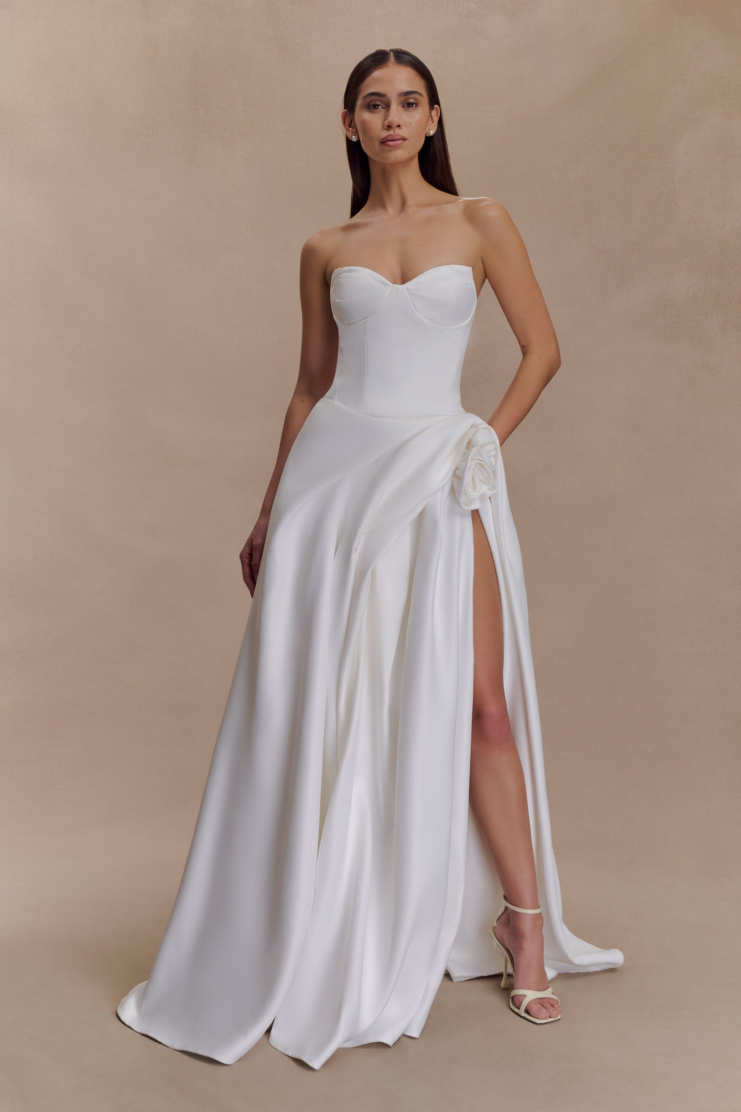 Elizabeth Straplez Korse Maxi Elbise - Beyaz
