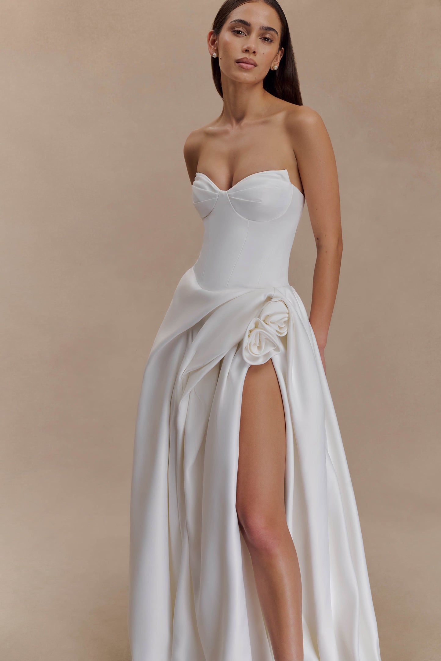 Elizabeth Straplez Korse Maxi Elbise - Beyaz