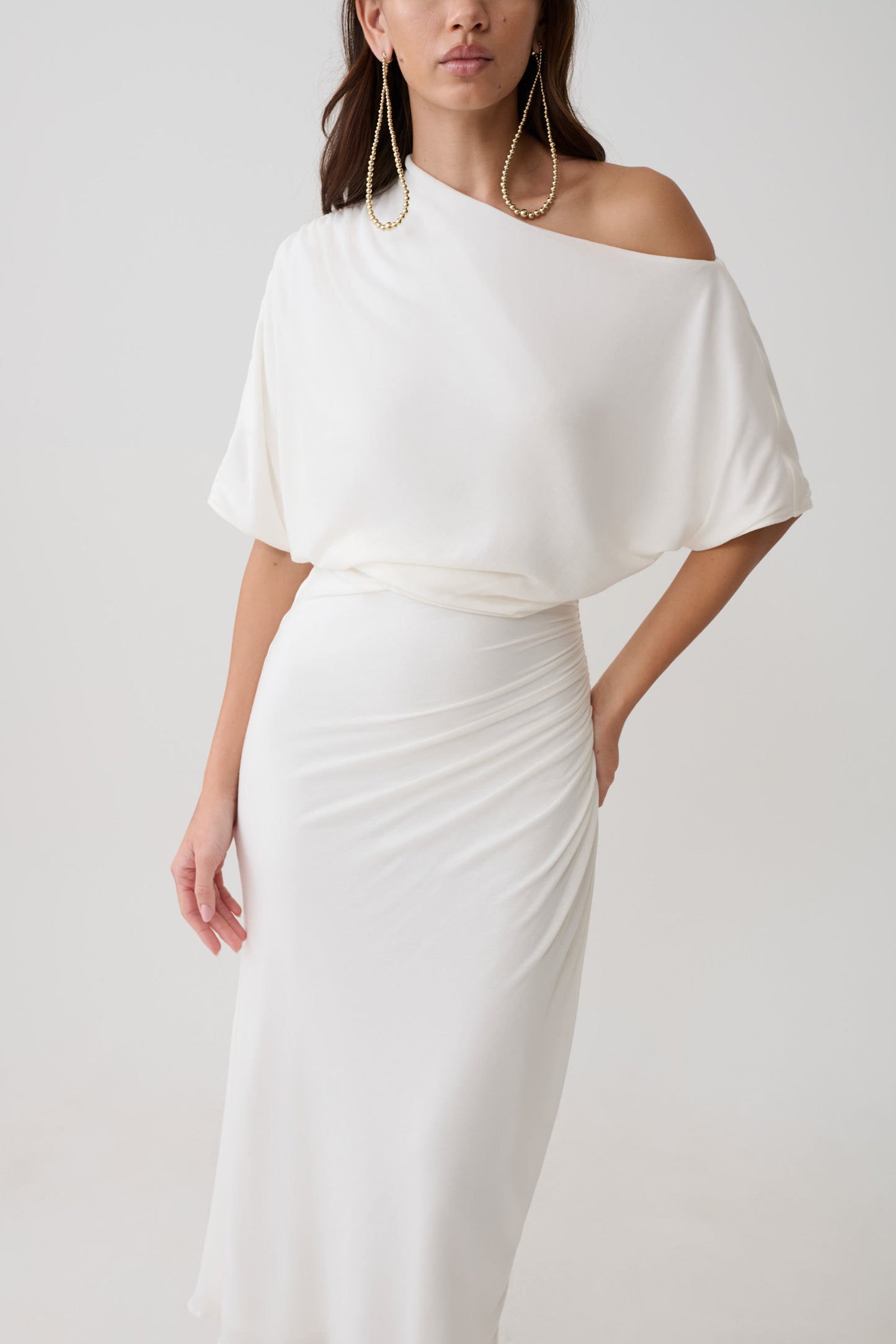 Alva Yün Lyosel Drape Midi Elbise - Beyaz